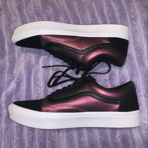 Wmns 11/ Mns 9.5 Purple Metallic Old Skool Vans ComfyCush Sneakers